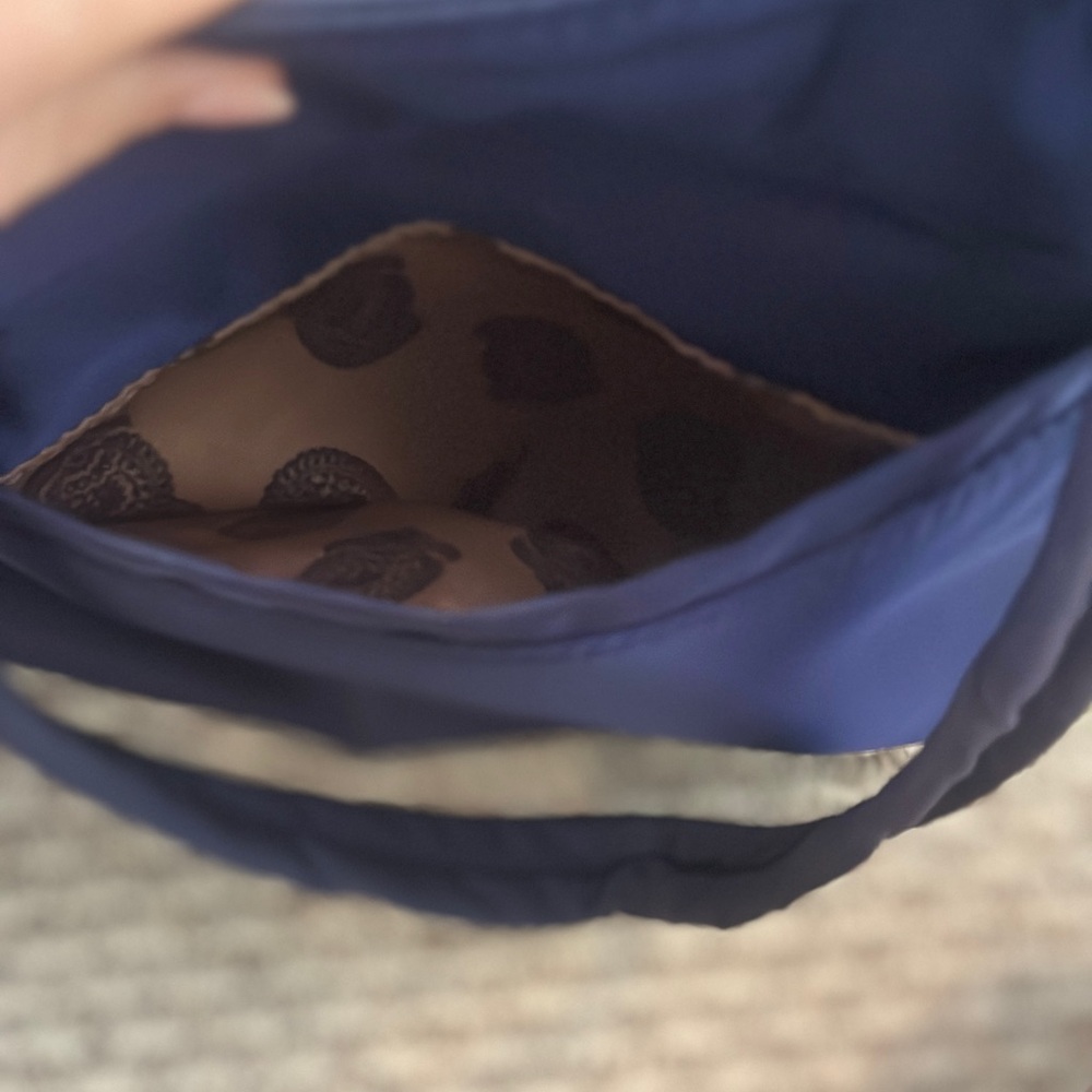 NWOT: Vera Bradley Navy Blue Tote Bag - Picture 6 of 14
